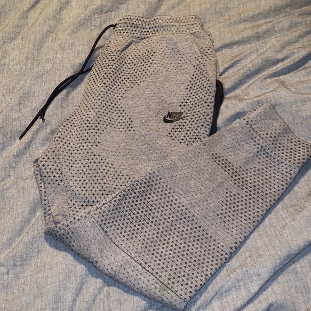 Nike tech fleece sweatpants 8/10 condition